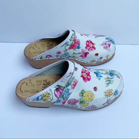 Sold Skane Toffeln Wooden Clogs Shoes Sweden Flora - Picture 2 of 6